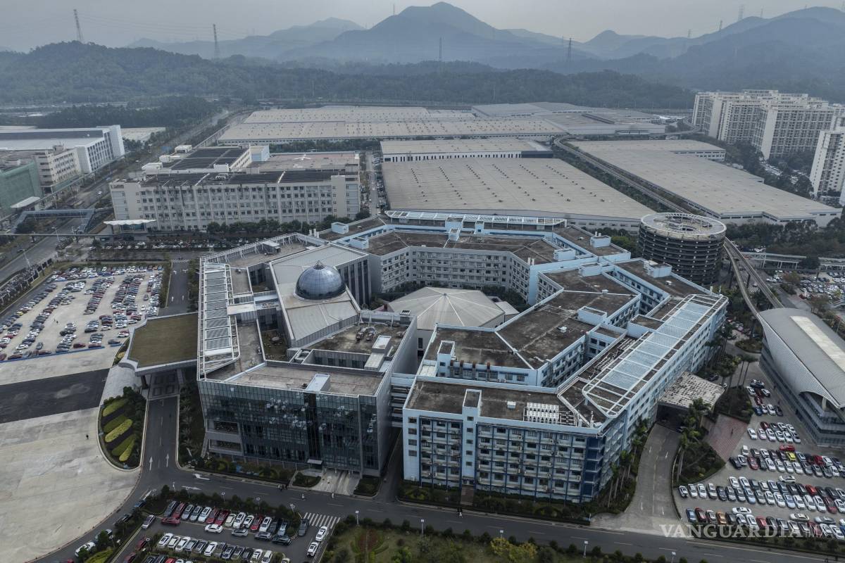 $!Sede de BYD. El mayor fabricante de autos eléctricos del mundo dijo que sus ganancias cayeron casi un tercio en primaverar debido a la competencia de precios