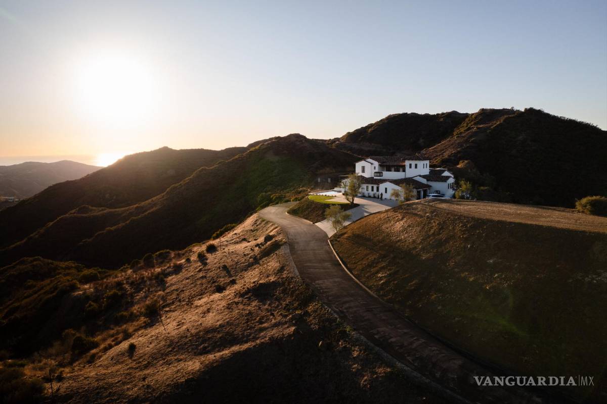 ‘Es hora de irnos’: la casa de sus sueños es a prueba de incendios, pero ahora quieren venderla