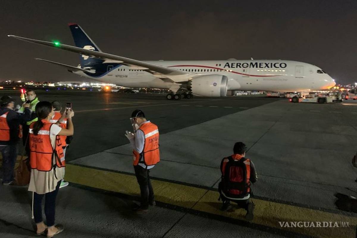 Arriba a México quinto avión con insumos médicos procedentes de China