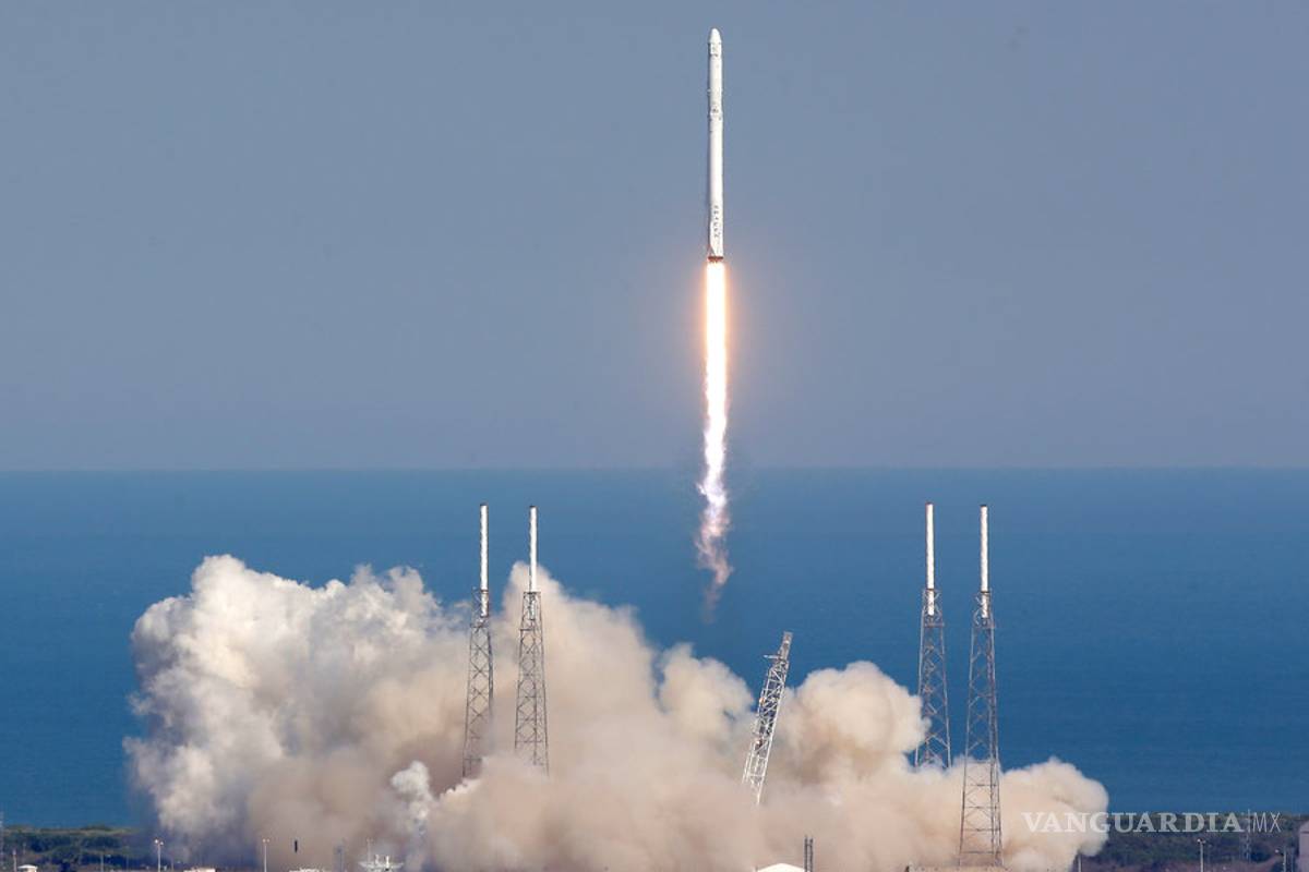 Space X lanza una nave no tripulada de la Fuerza Aérea de EU