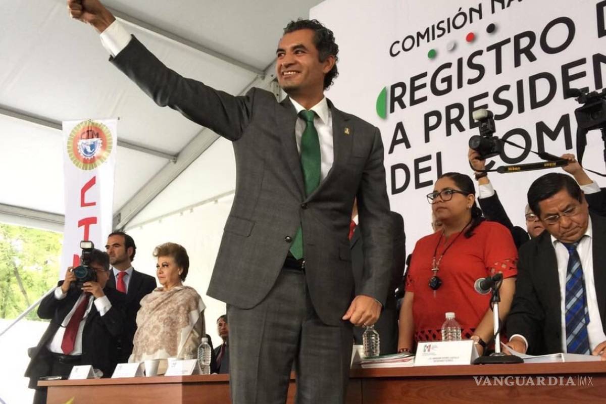 Ochoa se registra para la presidencia nacional del PRI, pide cambio y autocrítica