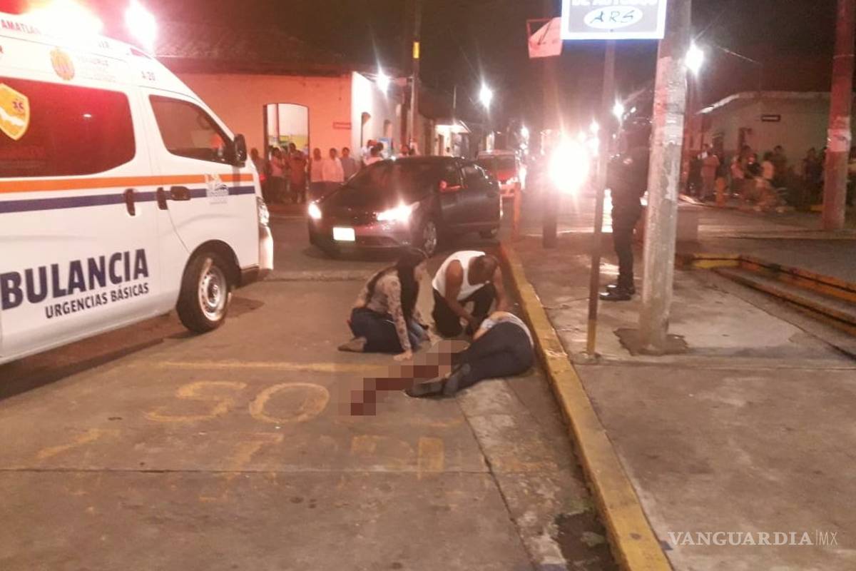 $!Matan a maestra, su hija transmite en vivo su asesinato, en Veracruz (VIDEO)