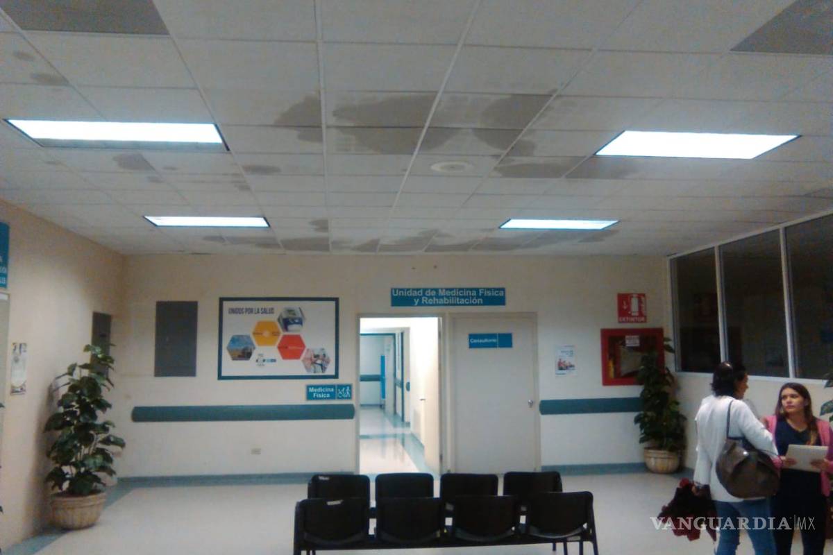 $!Lluvias revelan gran cantidad de goteras en el Centro Estatal del Adulto Mayor en Saltillo
