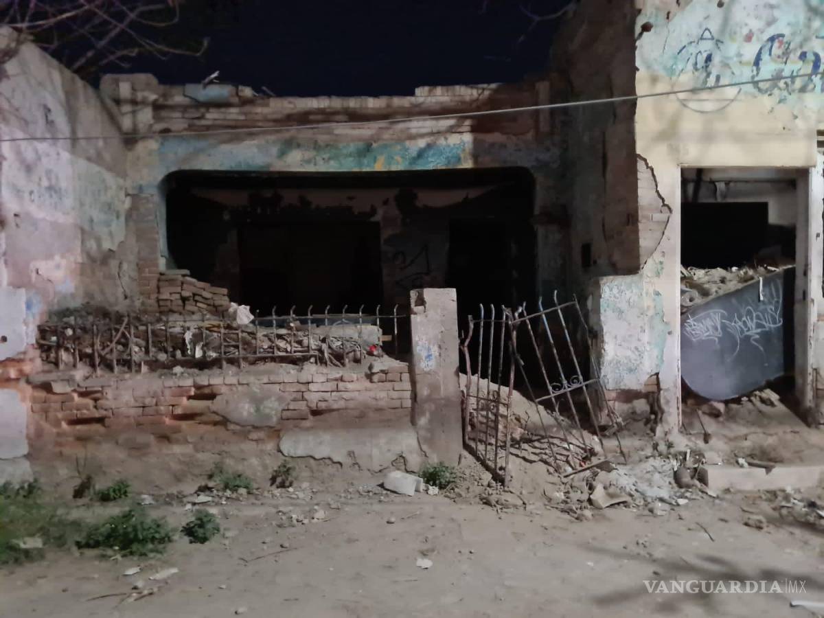 $!Hogar. Esta es la casa de su hermano “El Chino”, por la avenida Allende entre Blanco y Falcón, a donde llegaba a dormir Carmen Salinas en el centro de la ciudad lagunera.