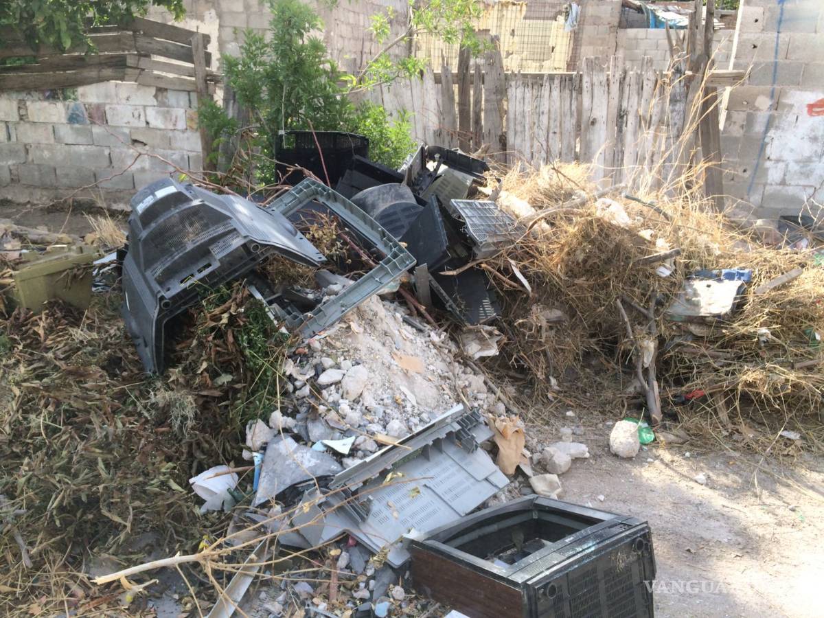 $!Realiza Simas limpieza de redes sanitarias en colonias del sur de Torreón