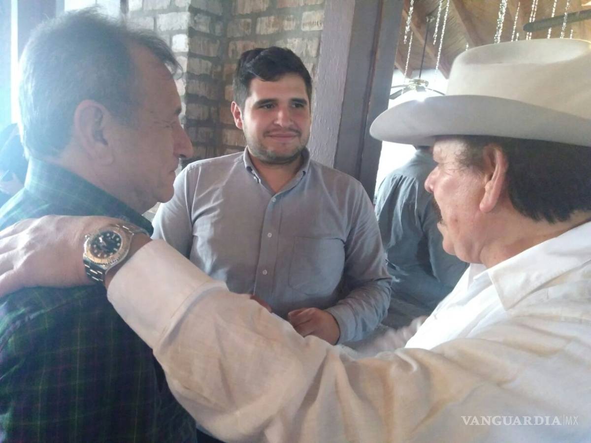 $!Hijo de AMLO visita Monclova: afina estrategias para defender el voto