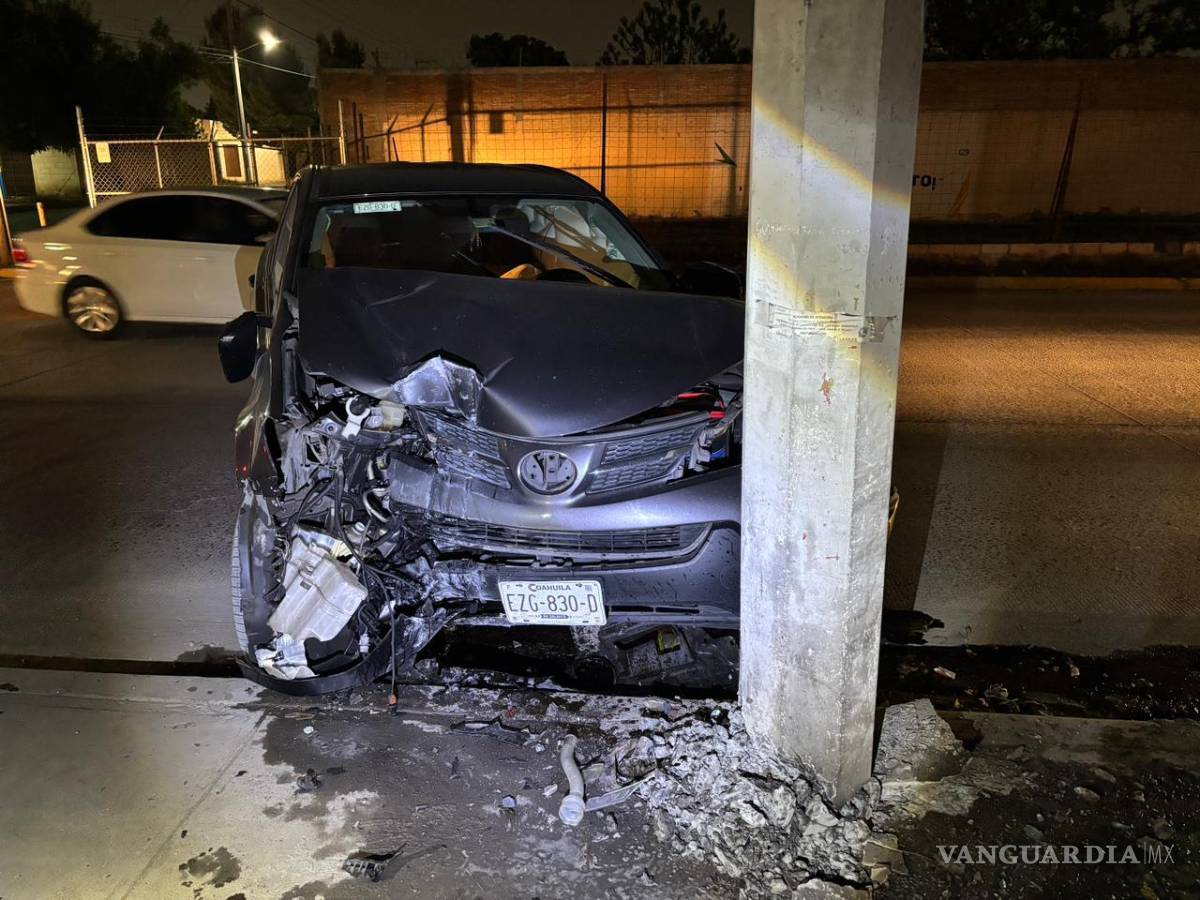 $!Según la información, la conductora habría perdido el control del vehículo por exceso de velocidad.