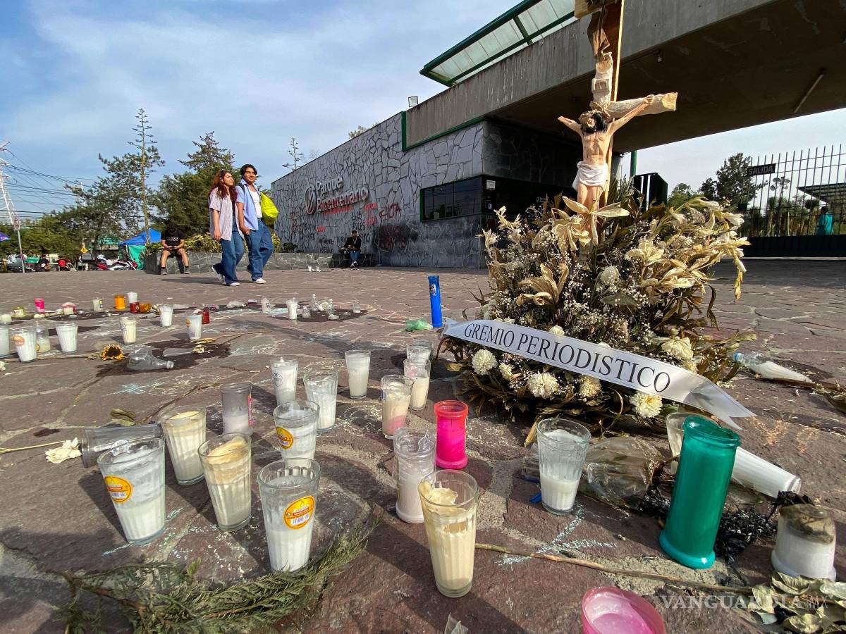 $!CIUDAD DE MÉXICO 16ABRIL2025.- El Parque Bicentenario retomo parcialmente actividades luego de una semana de permanecer cerrado, debido a la muerte de los fotógrafos Berenice y Miguel distante la cobertura del festival Axe Ceremonia. En dicho lugar aún se puede observar a trabajadores desmontando y moviendo estructuras dentro del área. FOTO: ROGELIO MORALES CUARTOSCURO.COM