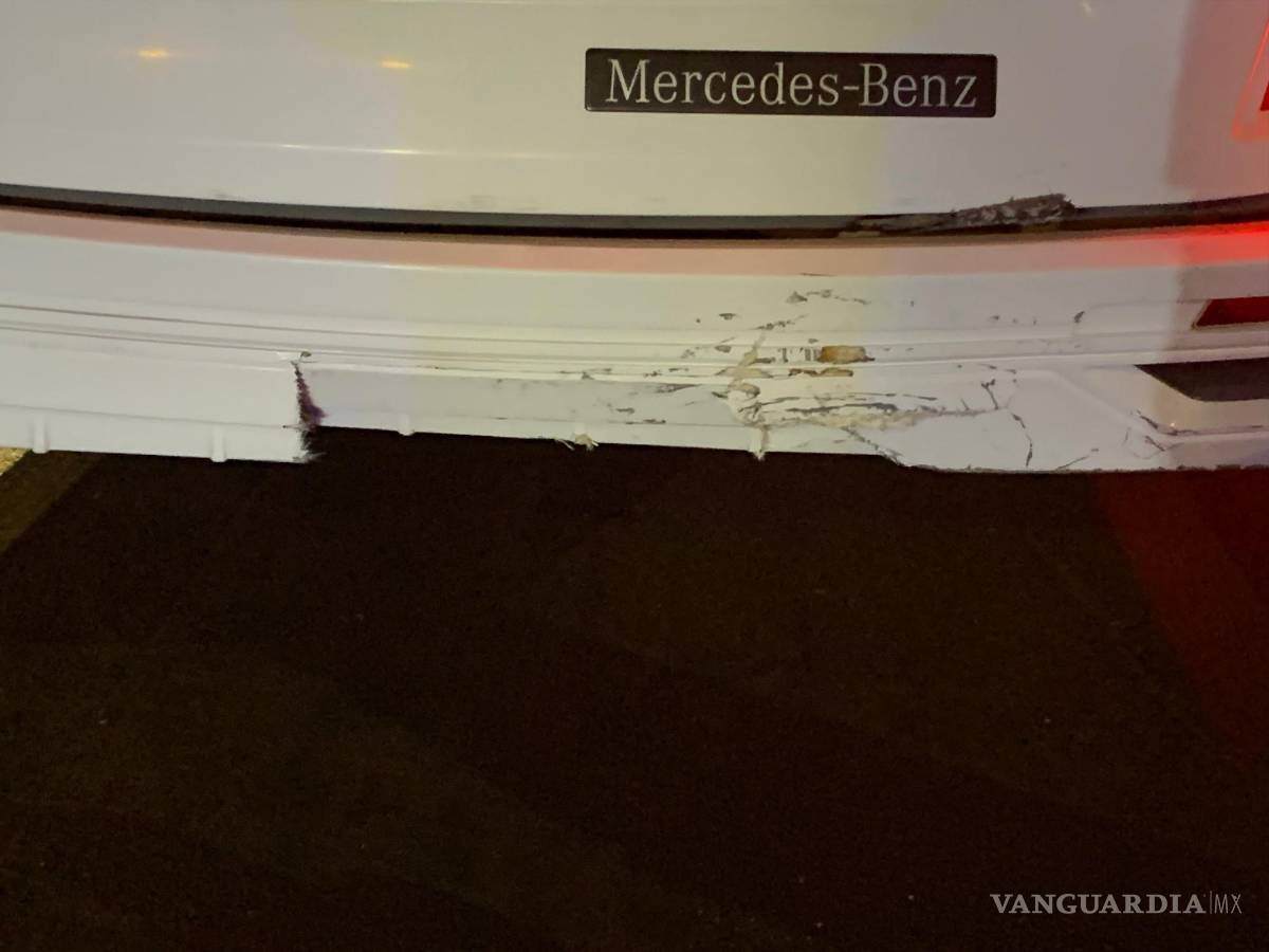 $!El transporte de personal no llevaba pasajeros al momento del choque.