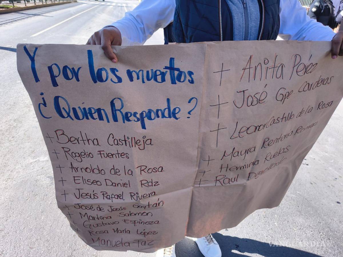 $!Desde el mes de octubre las manifestaciones de pacientes de hemodiálisis han sido recurrentes frente a la Clínica 2 del IMSS.