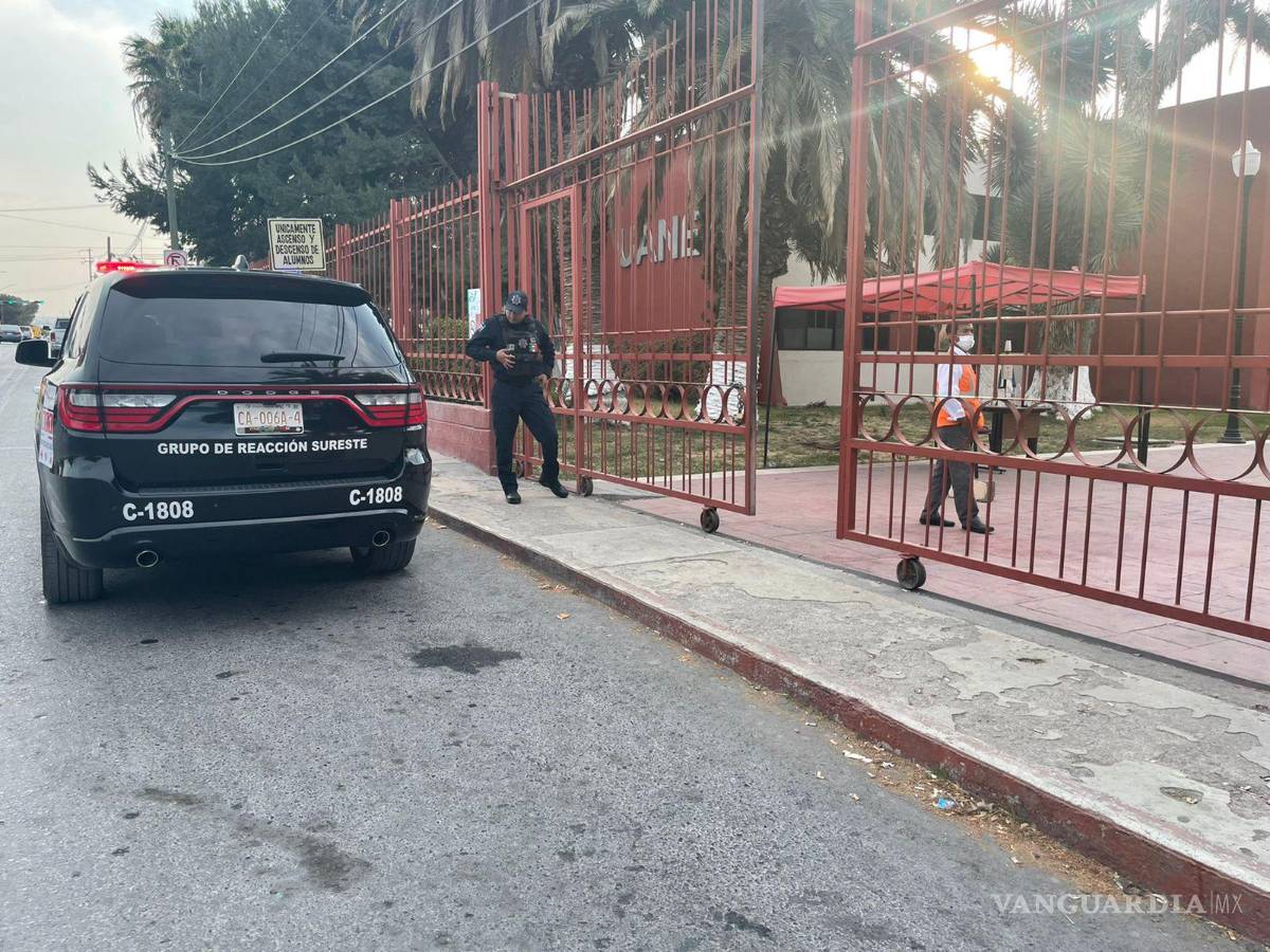 $!La tarde del jueves 9 de marzo se registró movilización policial en las instalaciones de la UANE.