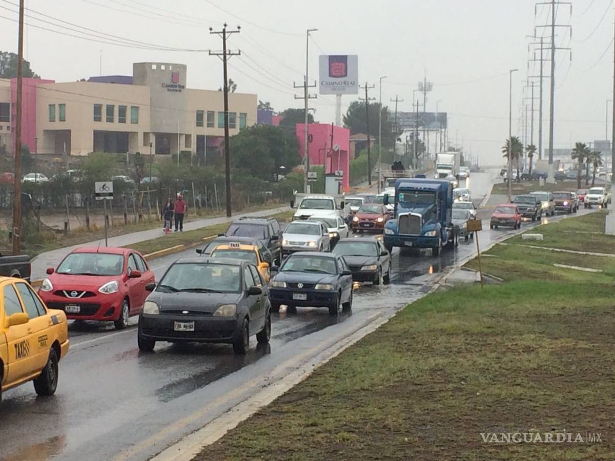 $!Otro día de fuertes lluvias en Saltillo