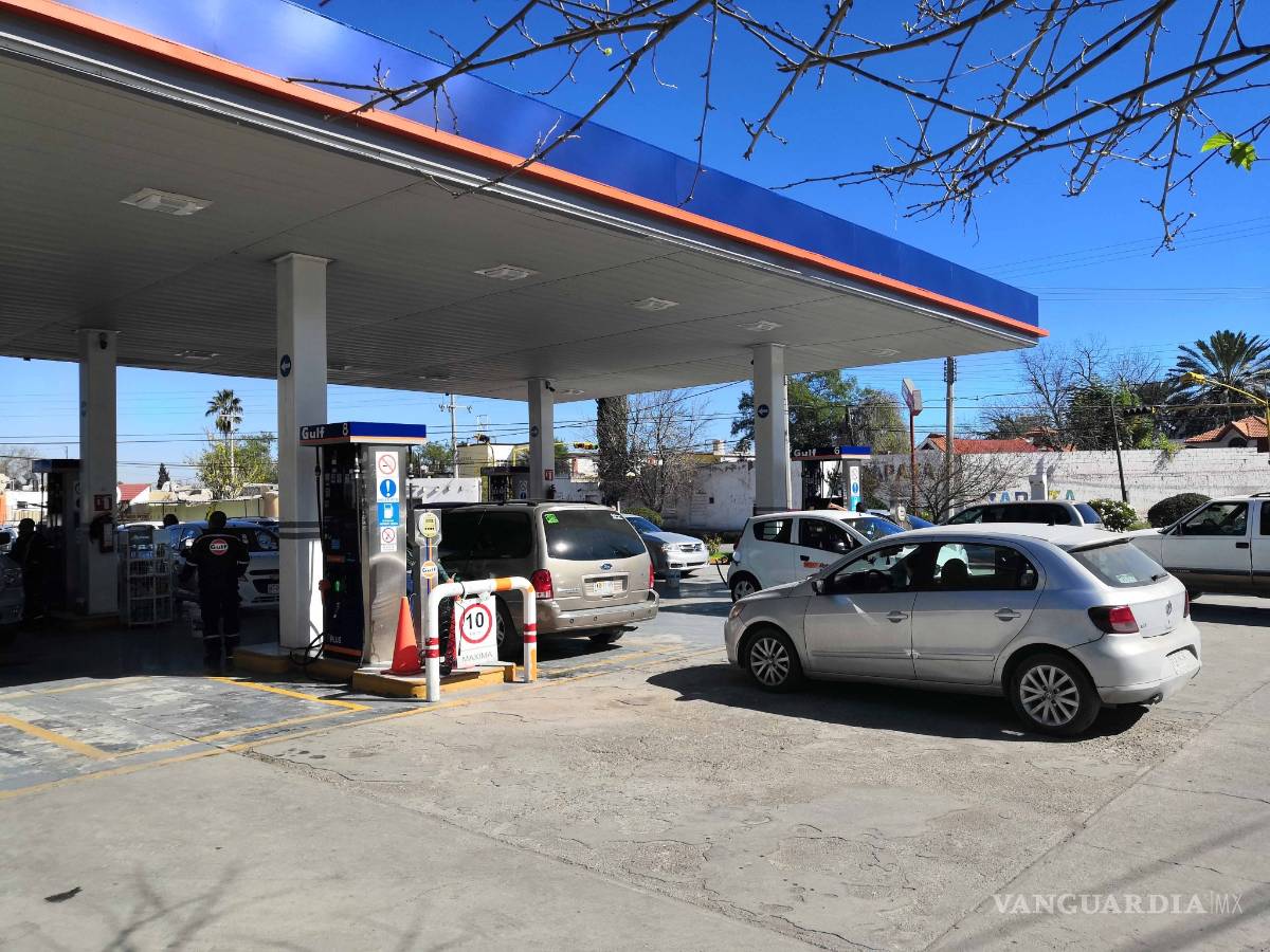 $!Inician compras de pánico en Monclova y la Región Centro por falta de gasolina