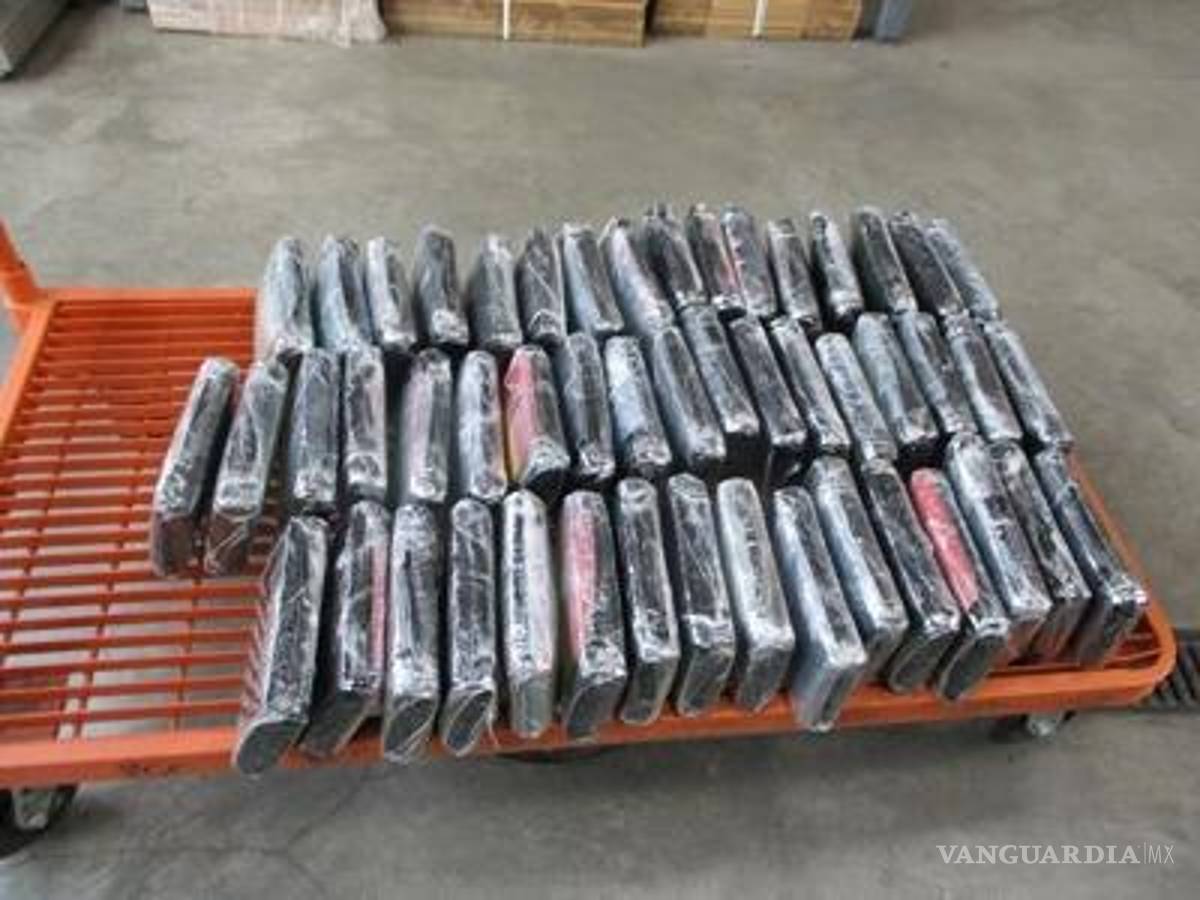$!El cargamento tiene un peso de 131 libras y un valor estimado de 2 millones 093 mil 700 dólares en el mercado californiano