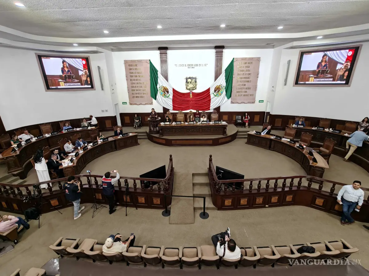 $!La diputada Magaly Hernández presentó ante el Congreso de Coahuila la iniciativa que busca incorporar al Código Penal el delito de violencia en el entorno escolar.