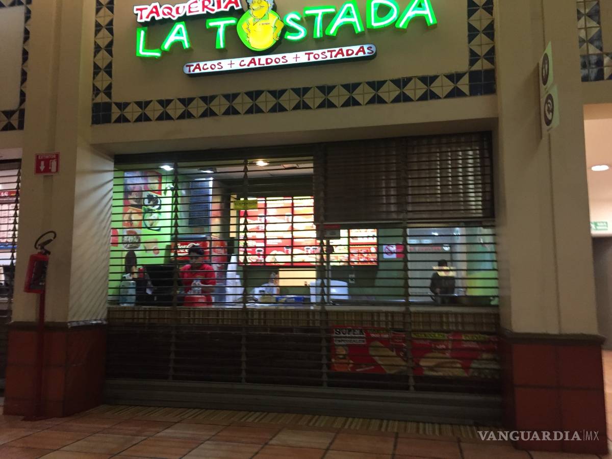 $!Mujer encuentra una aguja de jeringa en su comida en Plaza Real Saltillo