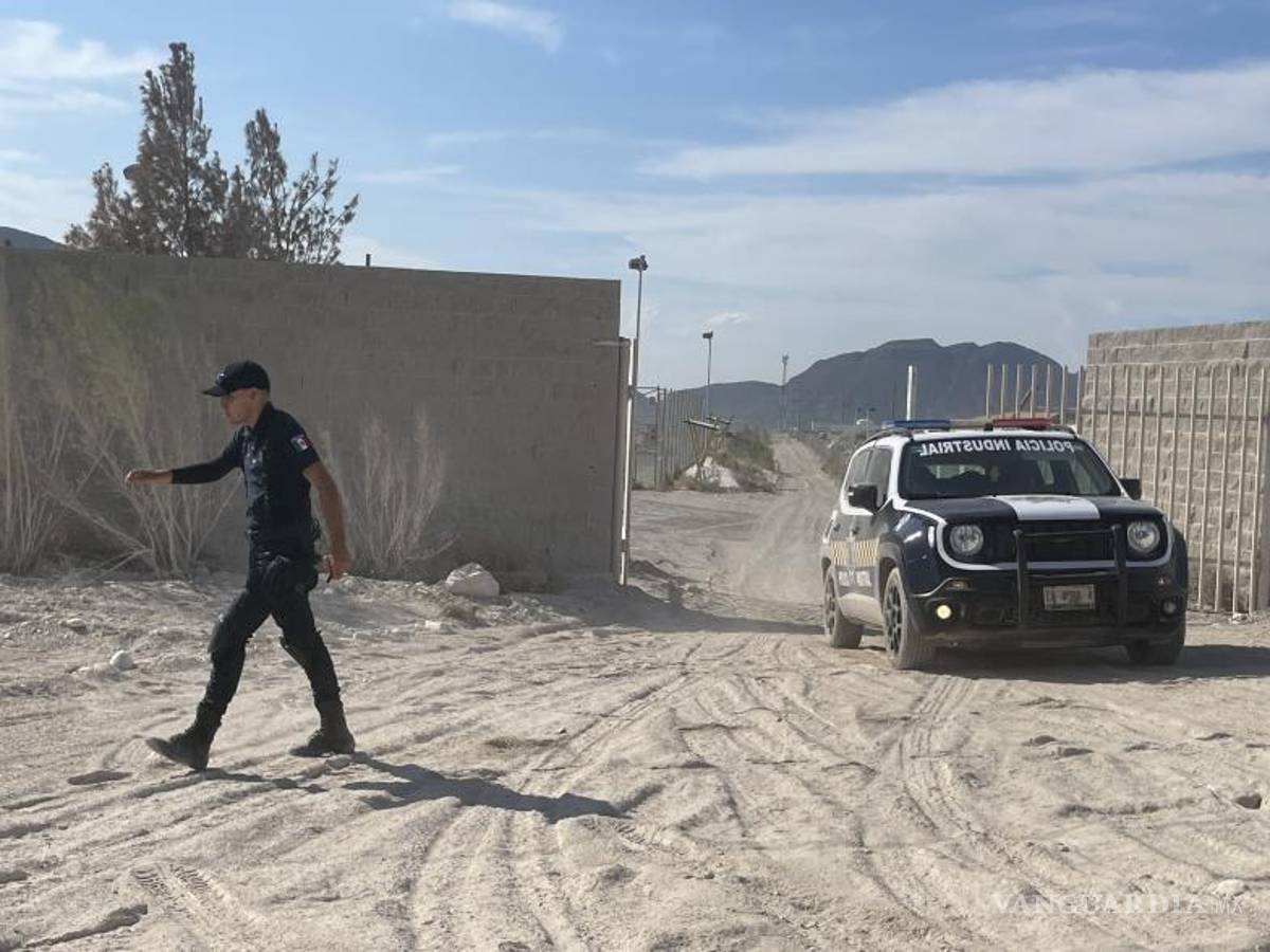 $!Elementos policiacos llegaron para tomar conocimiento del hallazgo.