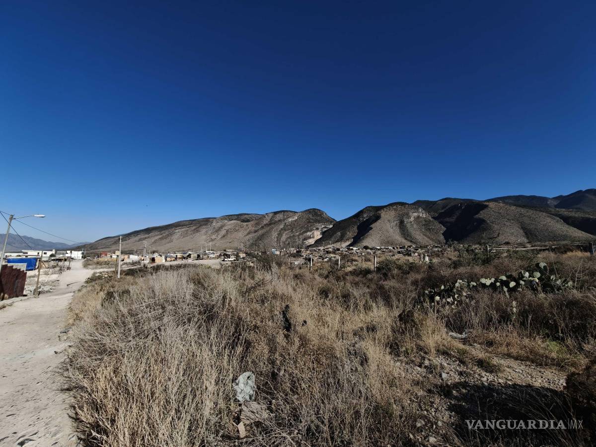 $!Activistas en pro del medio ambiente han señalado la necesidad de frenar la urbanización en las faldas de las sierras.