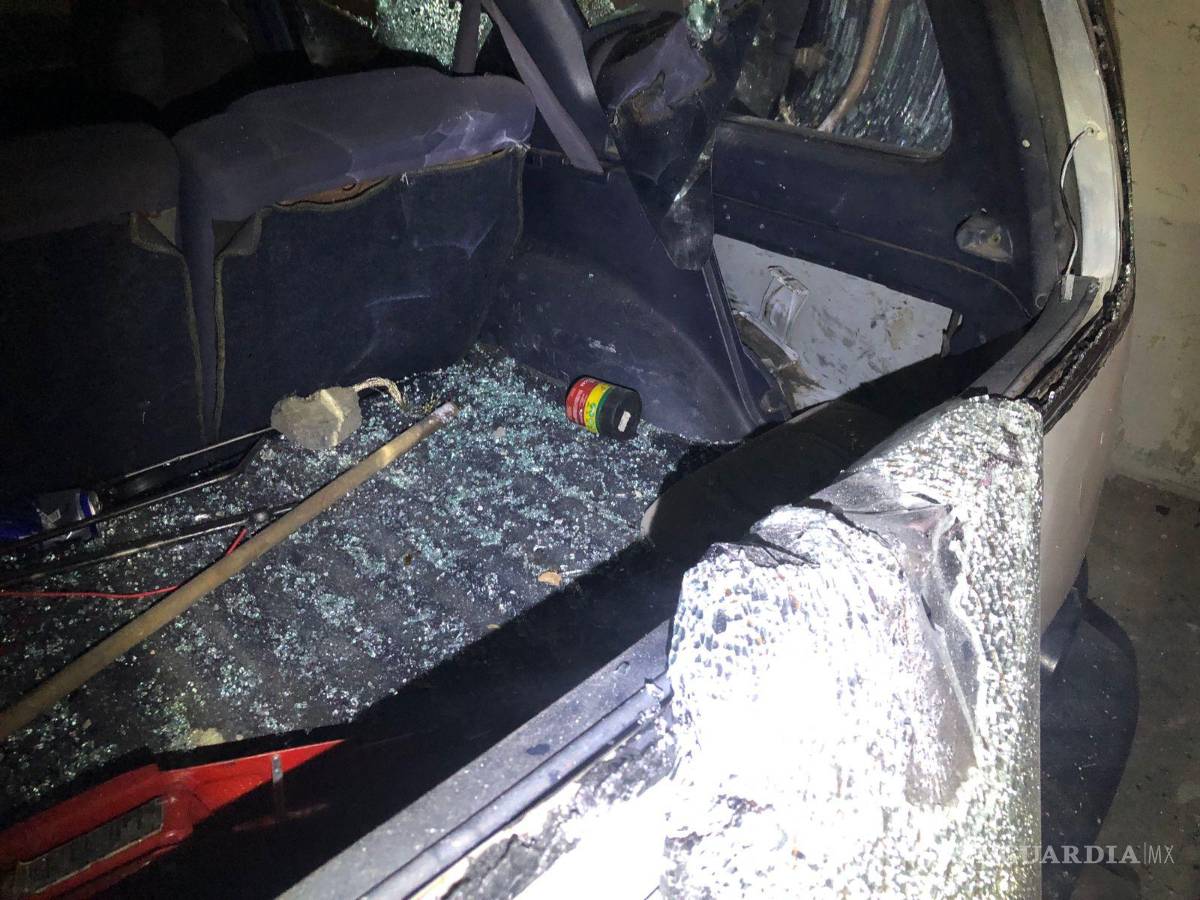 $!Los afectados interpondrán una denuncia mediante el ministerio público para que se les paguen los daños ocasionados al domicilio y al vehículo.