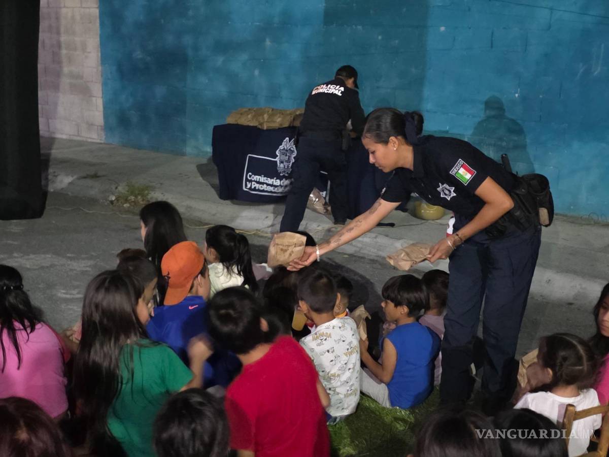 $!Con cine y convivencia, policías fortalecen la confianza en colonias de Saltillo