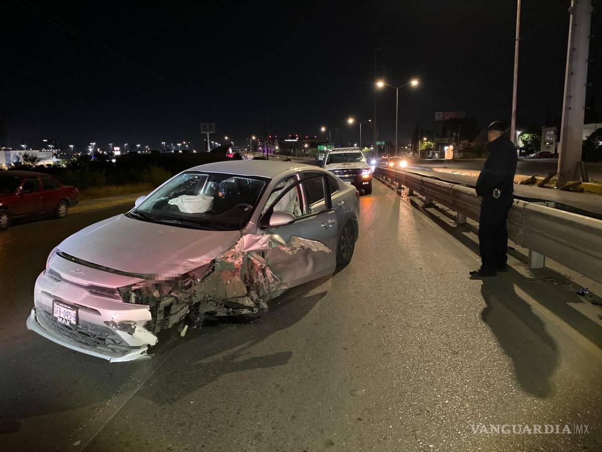 $!Elementos de Tránsito Municipal realizaron la detención del conductor, quien presentaba aliento alcohólico.