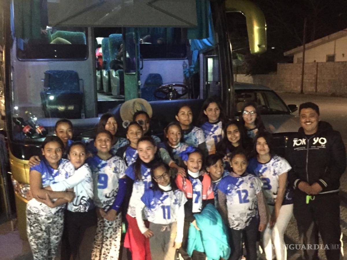 $!Delfines de Parras acuden al Festival Valles 2020, evento nacional de voleibol