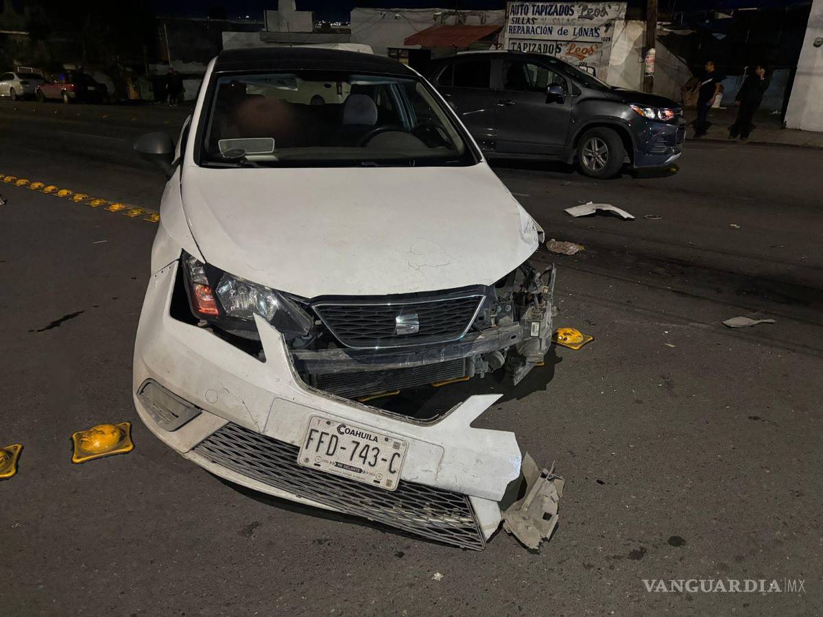 $!Elementos de Tránsito Municipal arrestaron al conductor por conducir ebrio.