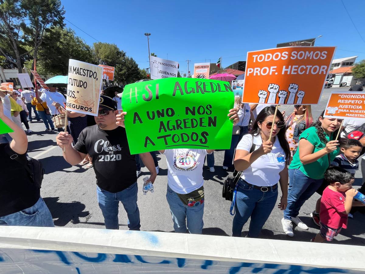 $!Maestros entregaron un pliego petitorio a la Secretaría de Educación con 10 puntos de exigencia.