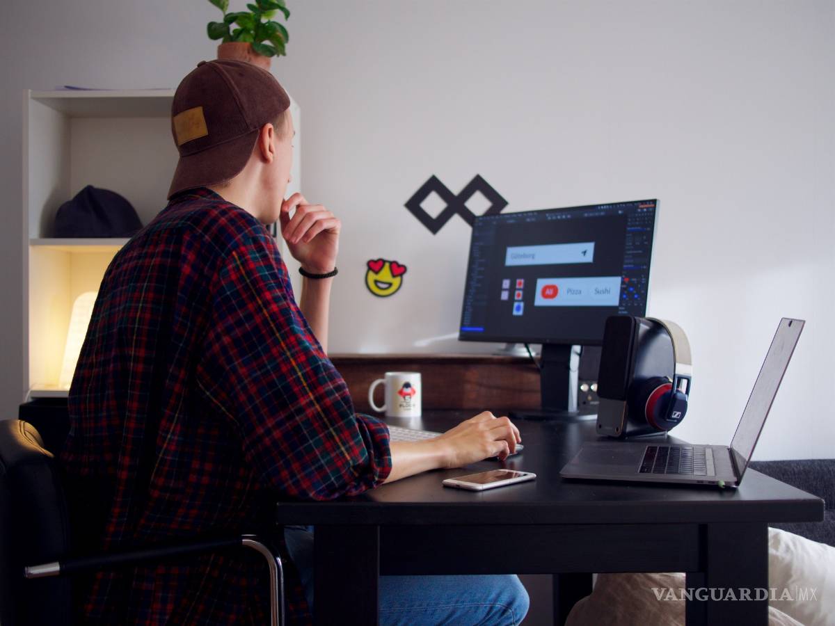 $!Cómo cuidar espalda, vista y cuello durante el home office por la cuarentena