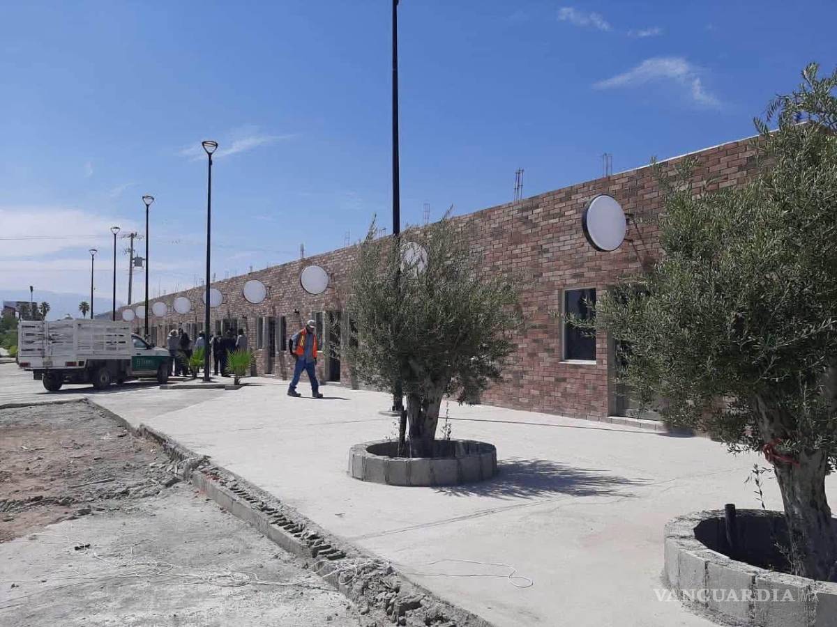 $!Once locales comerciales forman parte del complejo habitacional.
