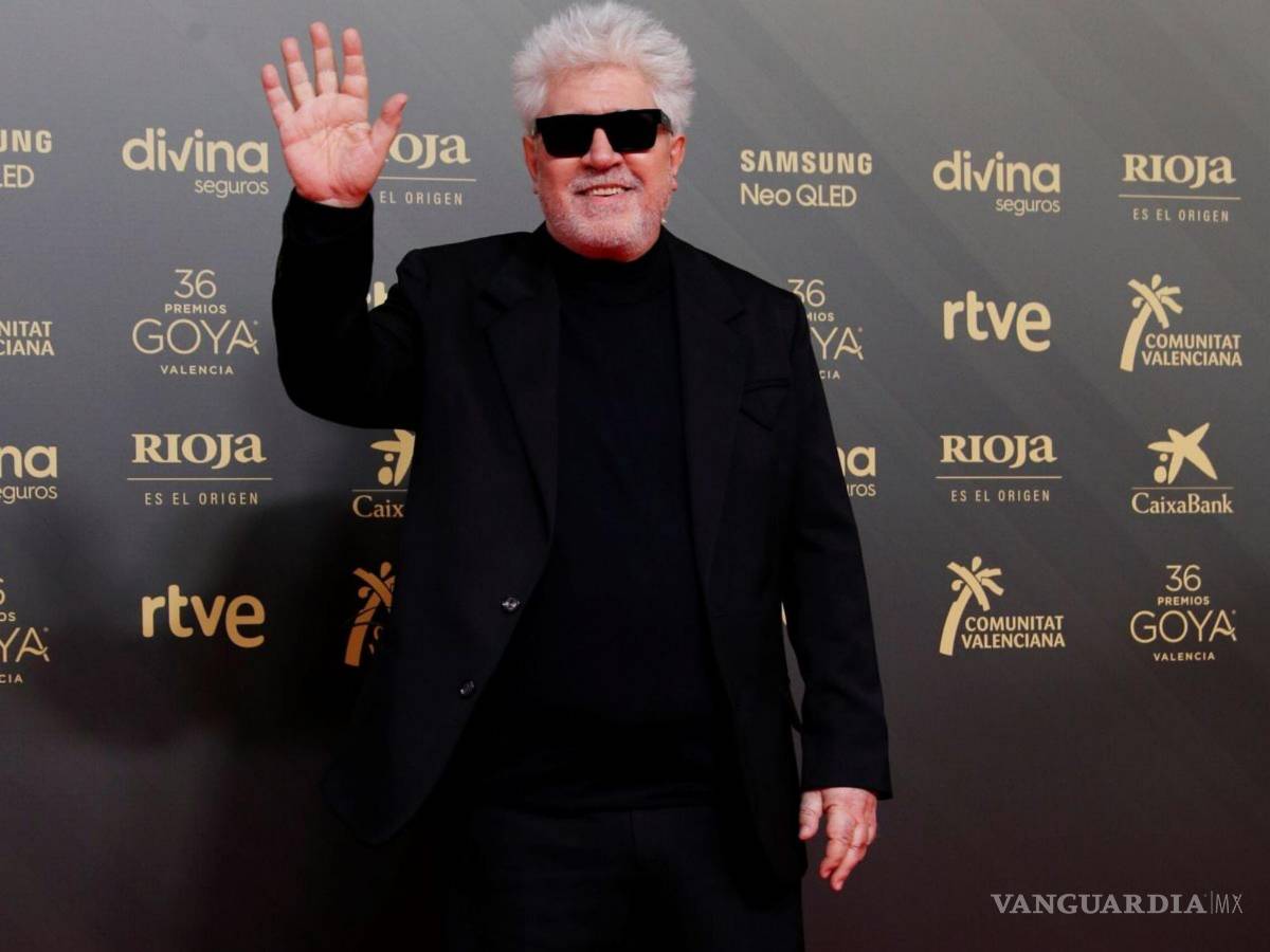 $!Pedro Almodóvar en la alfombra roja de los Premios Goya 2022. EFE/Biel Aliño