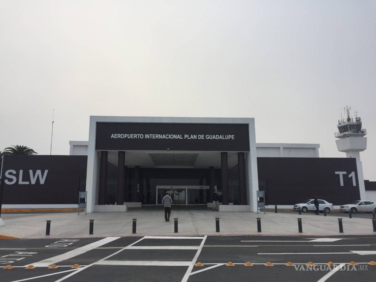 $!Retrasan vuelo de Aeroméxico en el aeropuerto de Saltillo; llegará hasta las 10:30