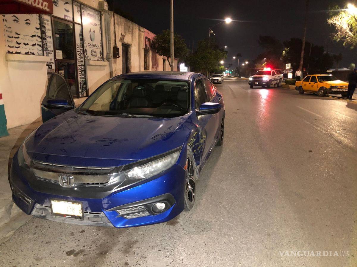 $!El responsable del accidente, identificado como estar bajo la influencia del alcohol, fue llevado por las autoridades para enfrentar las consecuencias legales de sus acciones.