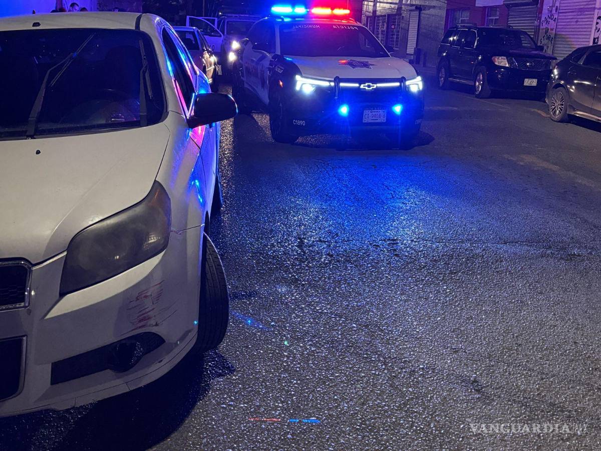 $!Vecinos impidieron que el joven huyera tras el accidente en la colonia.