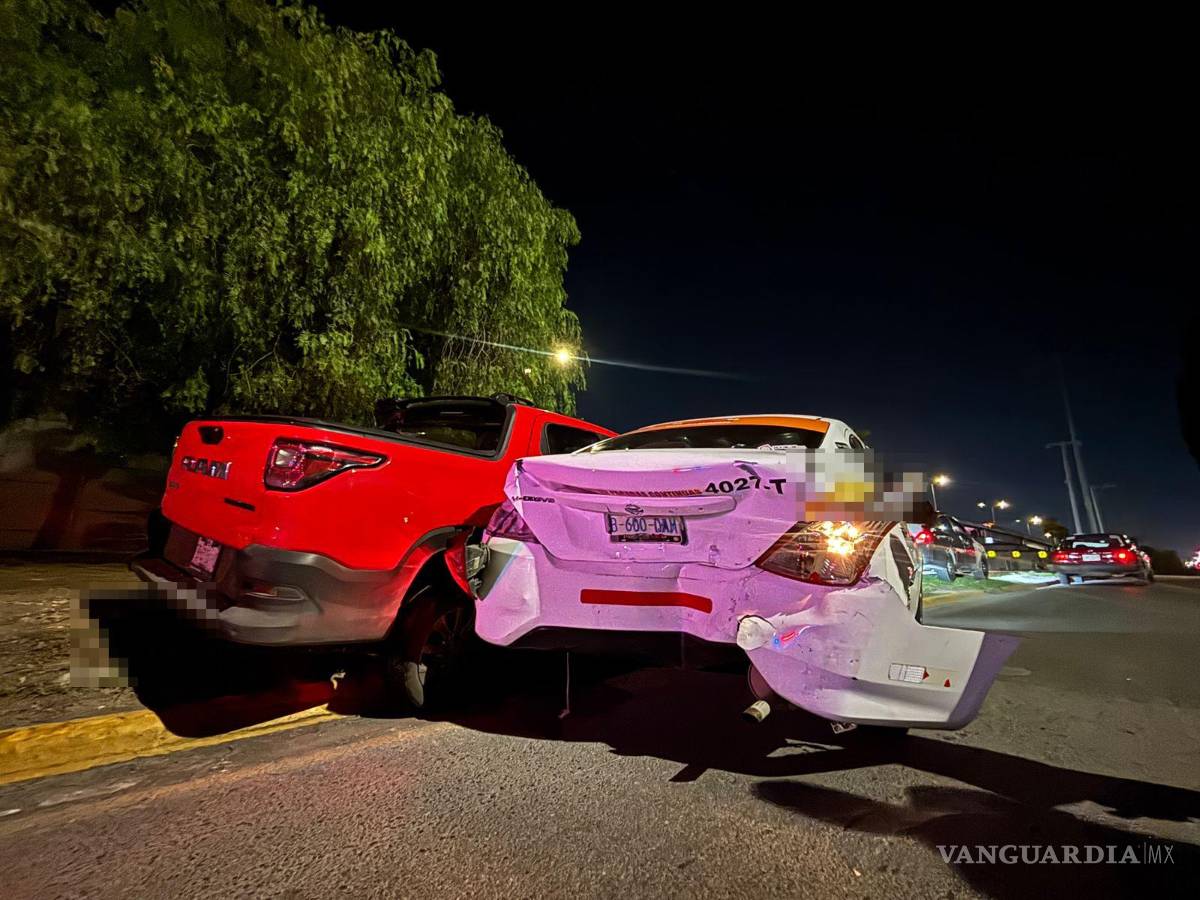 $!La persecución culminó cuando el afectado logró interceptar al responsable en el camellón central.