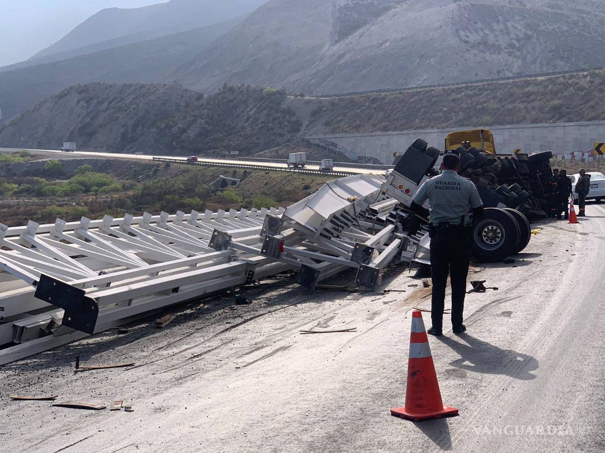 $!Las autoridades ya se encuentran el lugar.