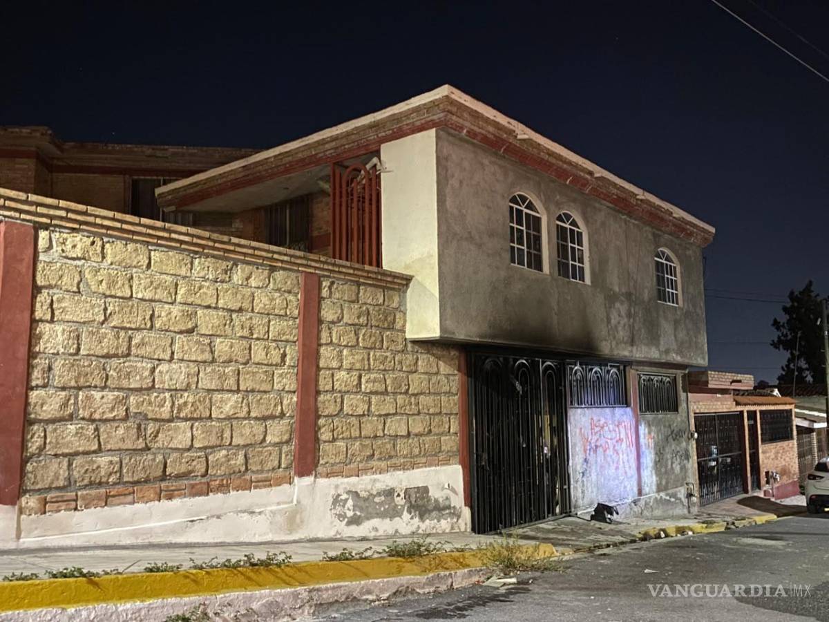 $!La Policía Municipal tomó conocimiento de los hechos ocurridos durante la madrugada, mientras que el inmueble permanecía sin moradores, de acuerdo con los primeros reportes recabados en el lugar.