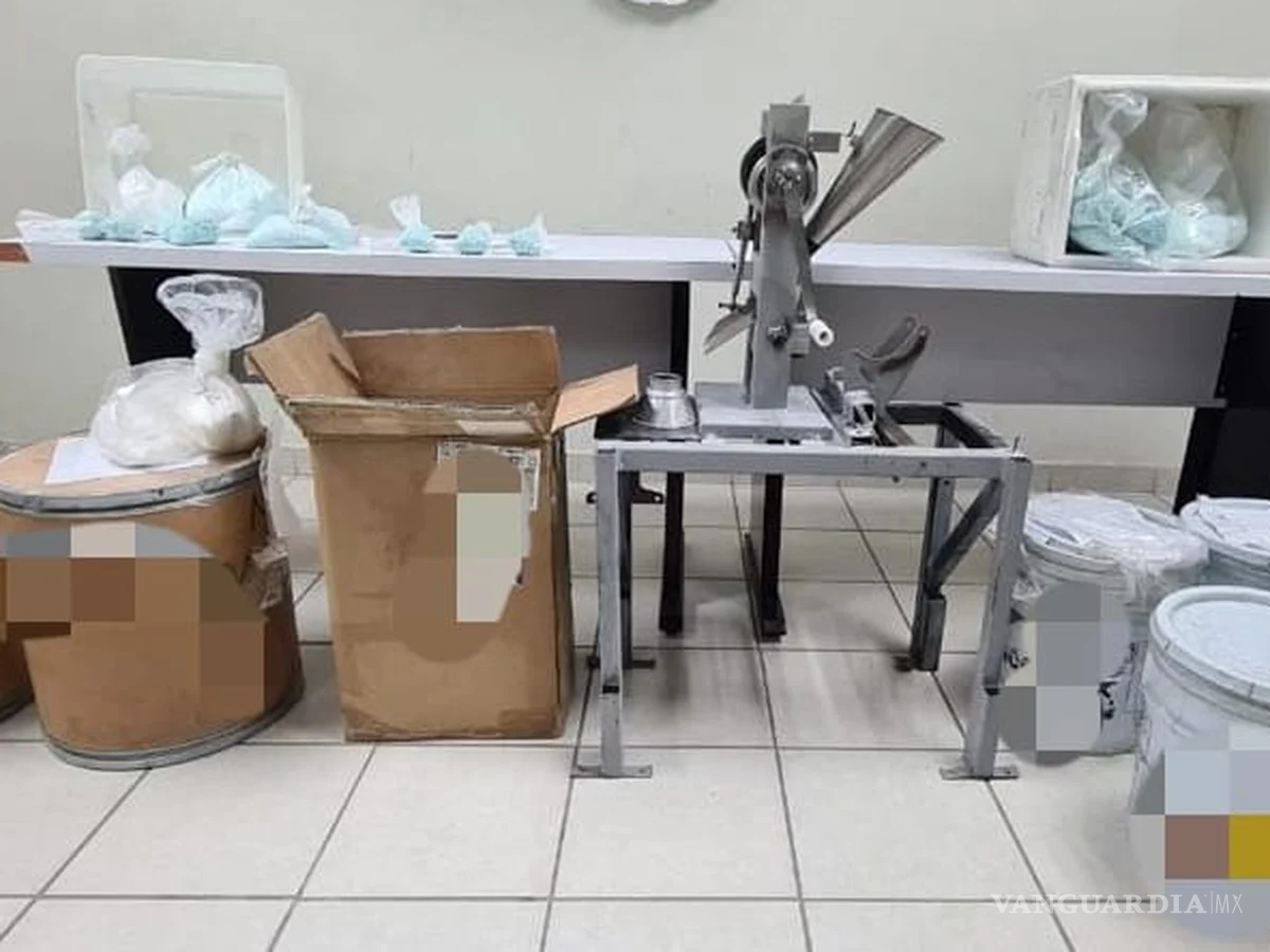 $!En operativos federales han decomisado empastilladoras utilizadas para la producción de fentanilo.