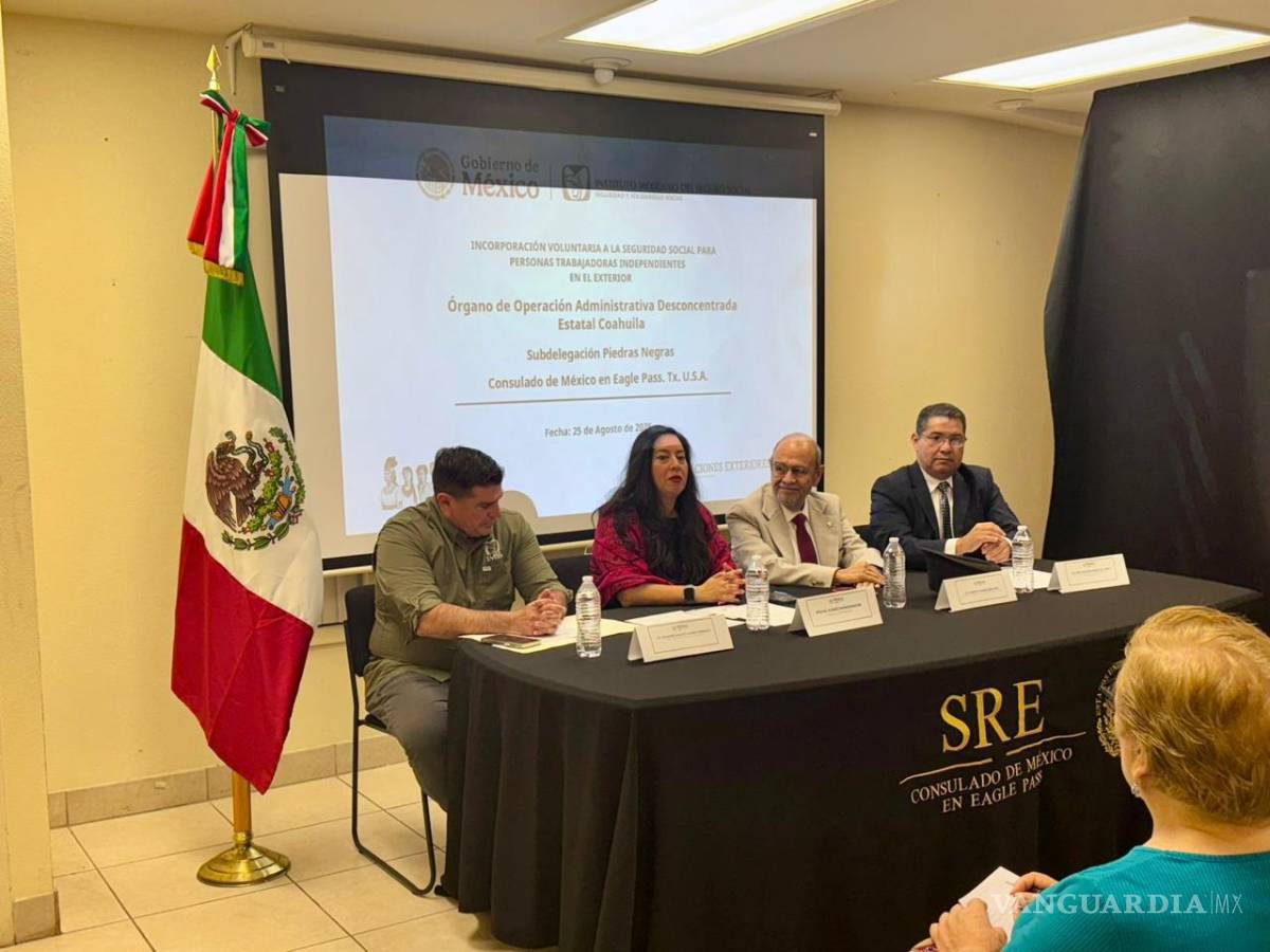 $!La cónsul de México en Eagle Pass, Vivian Juárez Mondragón, recibió a la comitiva del IMSS Coahuila.