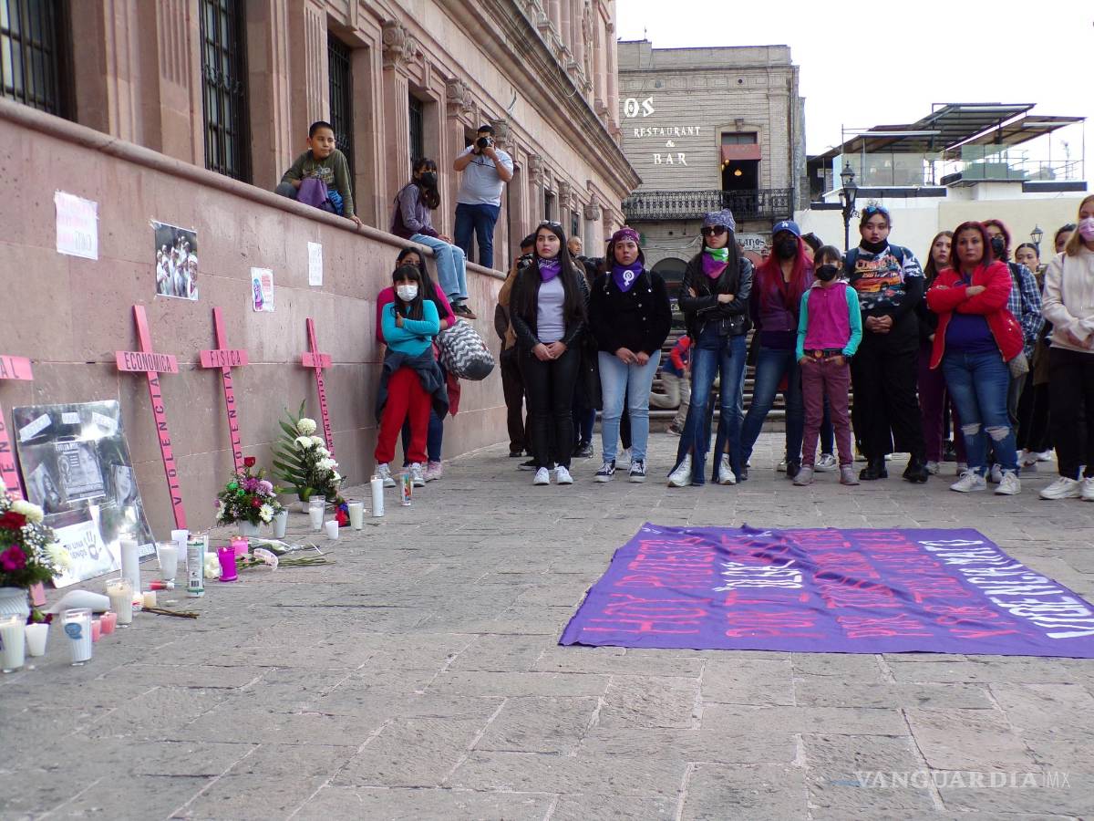 $!Después del feminicidio de Evelyn vino la criminalización. Vinieron las culpas. En las imágenes, colectivas protestan por el feminicidio de la menor.