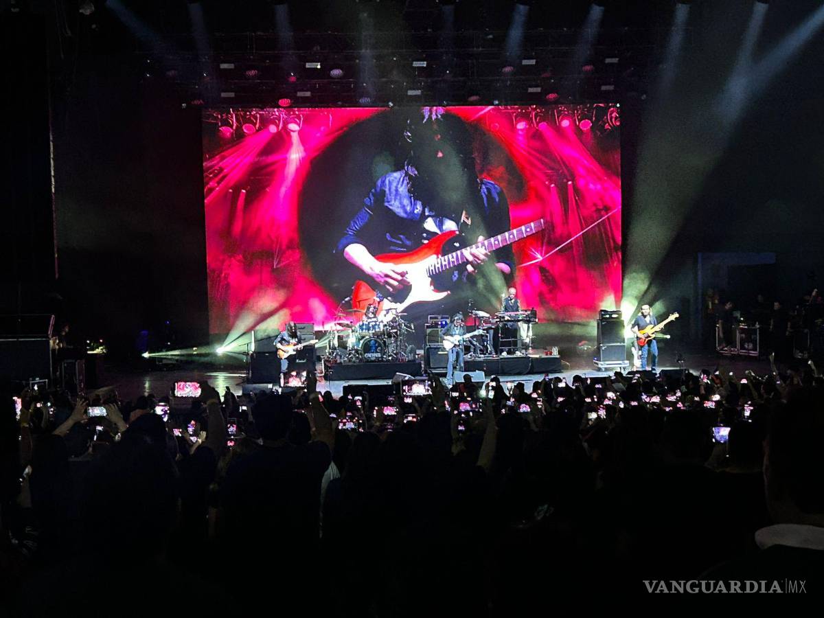 $!La agrupación no dejó convivir e interactuar con sus fanáticos.