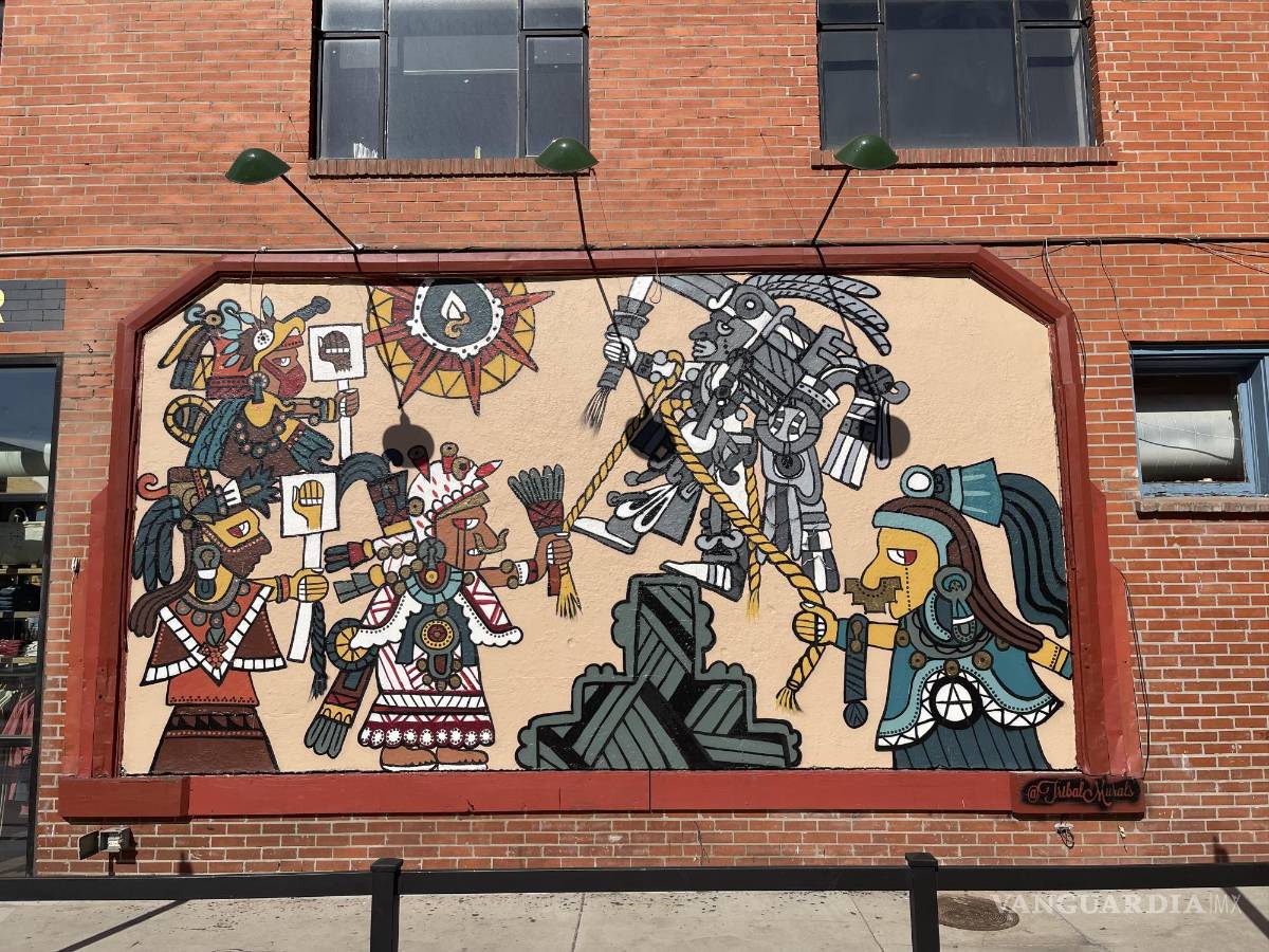 $!Un mural sin título pintado en el 2020 por Alicia Cárdenas en la pared de un edificio en Denver, Colorado.