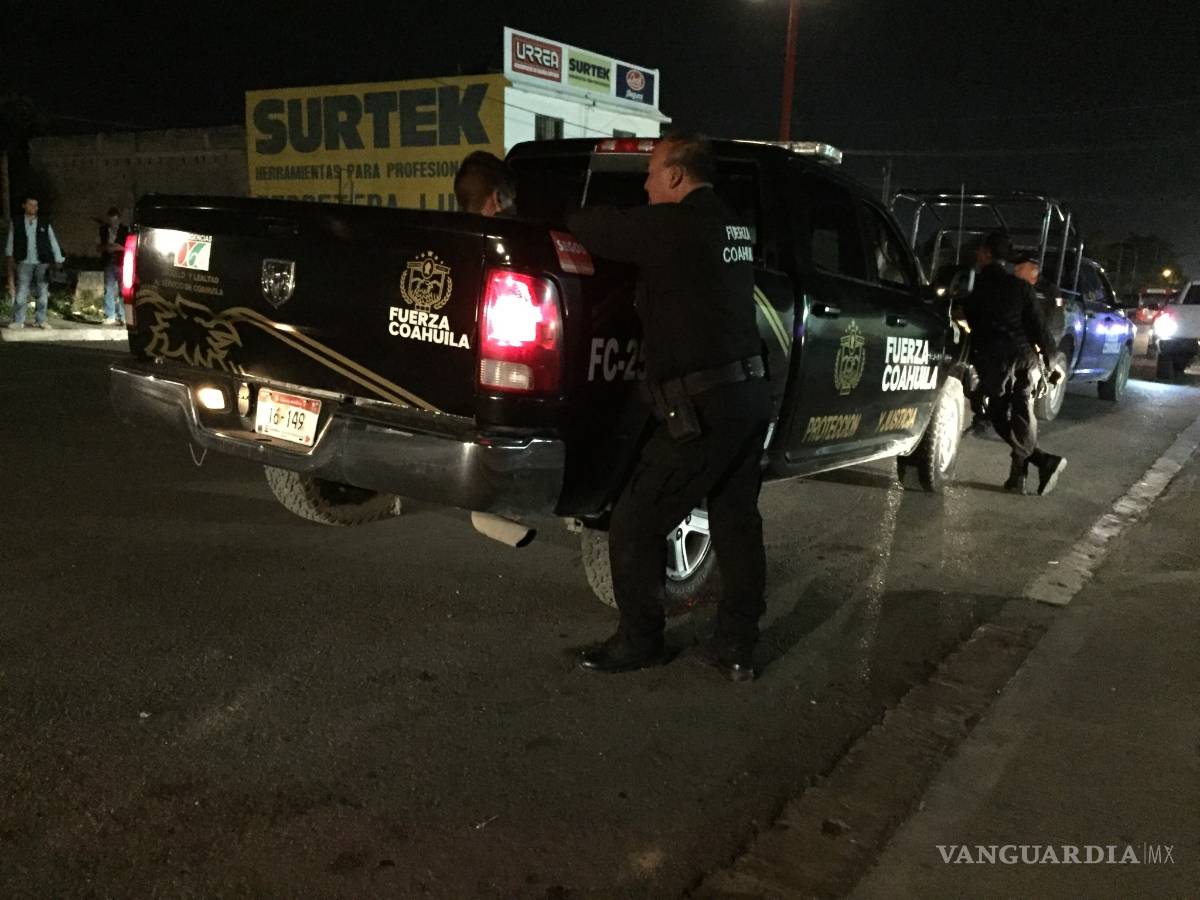 $!Comando irrumpe y asalta tienda comercial de Saltillo