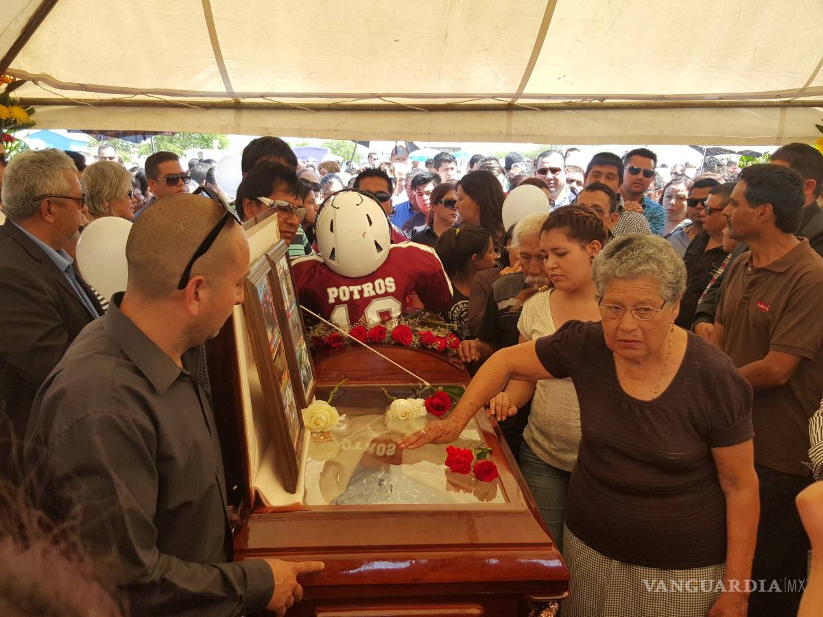 $!Sepultan a hijo del alcalde de Frontera