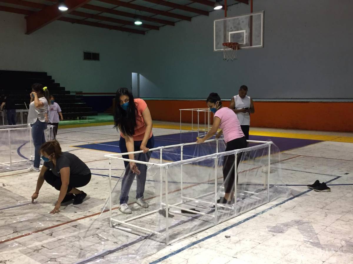 $!Fabrican 50 cubrecamillas para pacientes de COVID-19 en Monclova