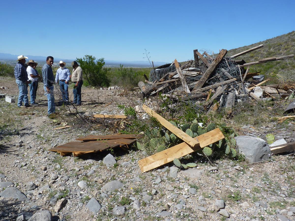 $!Cercaron el cerro, les mataron a sus animales, tumbaron sus chozas y ¡los despojaron de sus tierras!