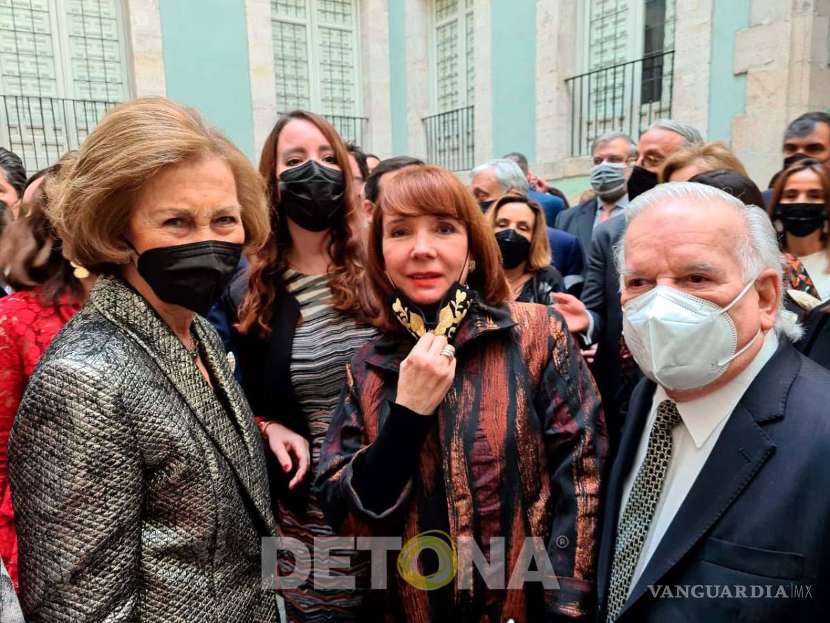 $!Con la Reina Sofía de España, aparecen aquí gustavo y su esposa Carmen Bortoni, en Madrid, en un evento internacional al que asistieron mecenas de todo el mundo.