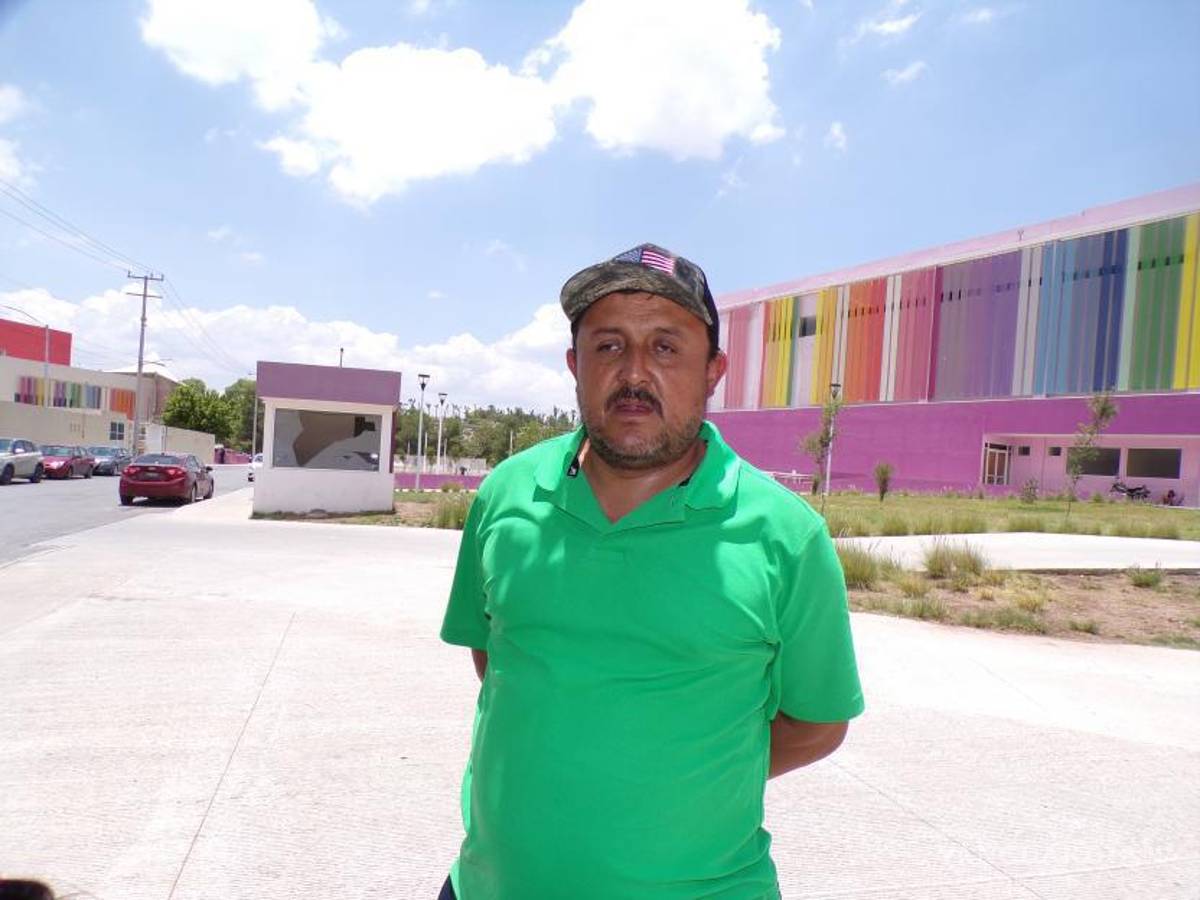 $!Más de cuatro horas y media por caminos maltrechos le tomó a Víctor Hugo y a su esposa llegar hasta Saltillo.