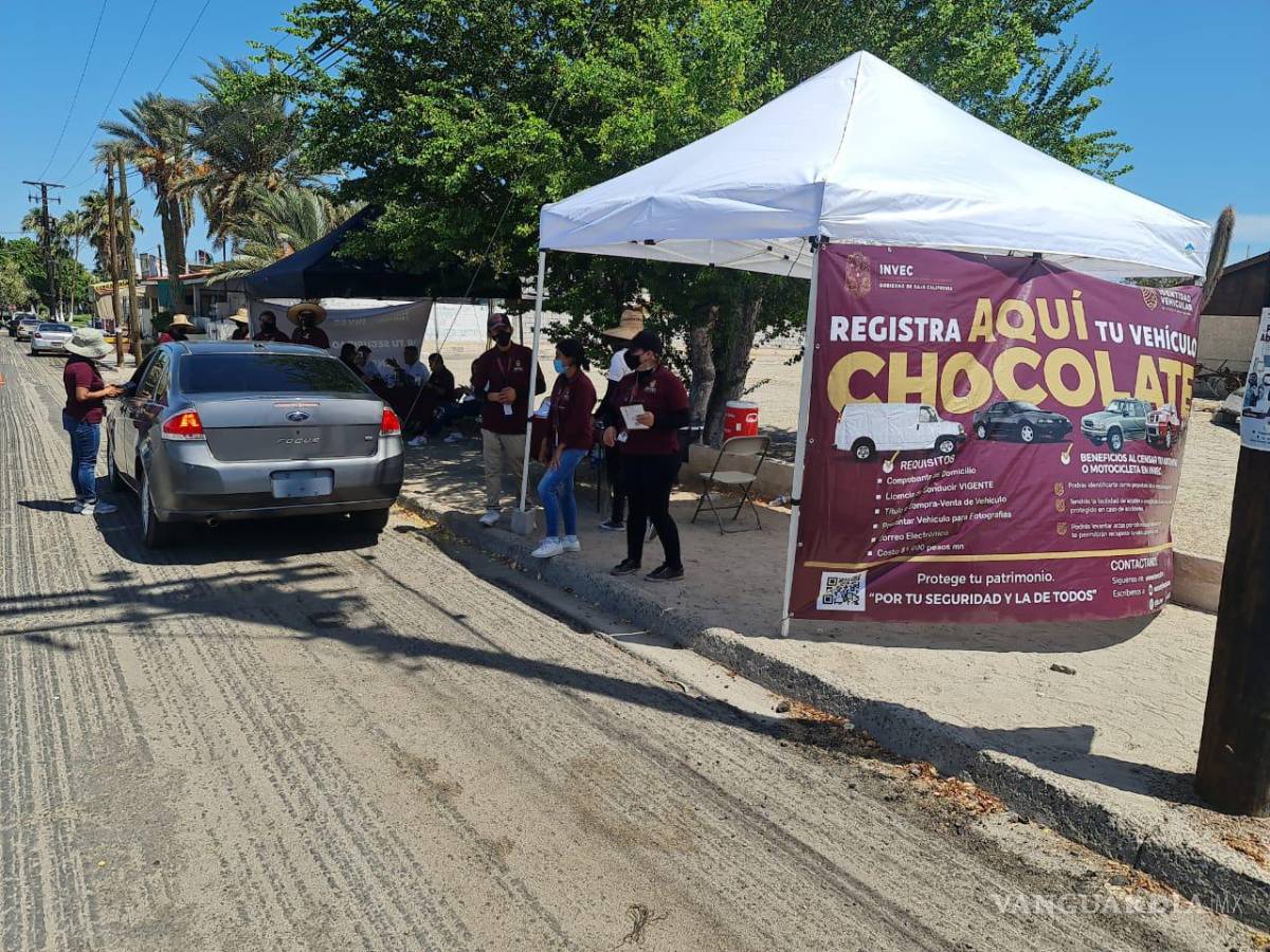 $!El gobierno de Baja California inscribe autos chocolate. La Industria mexicana automotriz dijo que los esfuerzos para regularizar autos chocolates significan “legalizar el contrabando para beneficiar a la mafia que controla la introducción y comercio de vehículos”. Foto: Gobierno de Baja California.