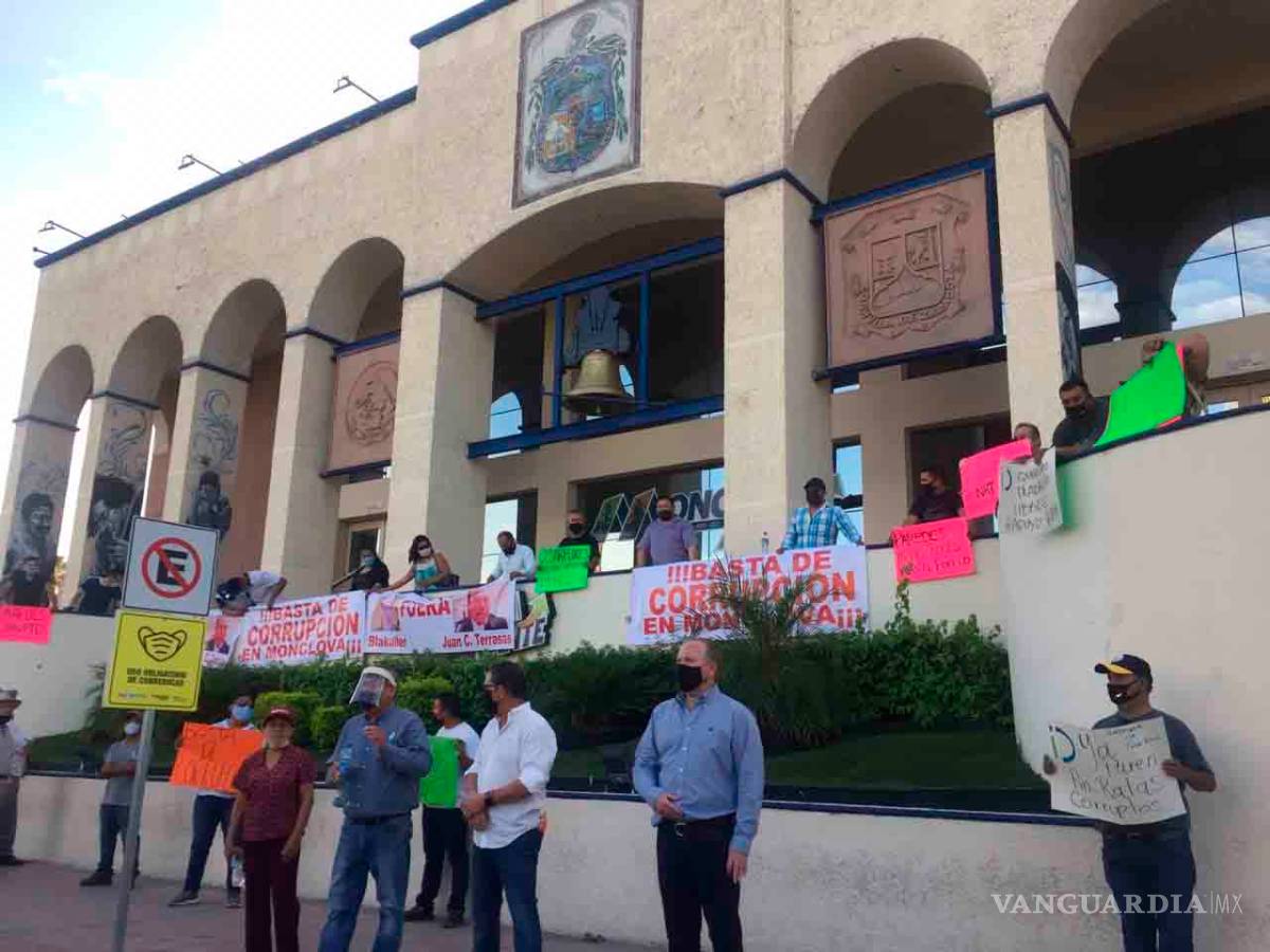 $!Regidores arman plantón contra alcalde de Monclova